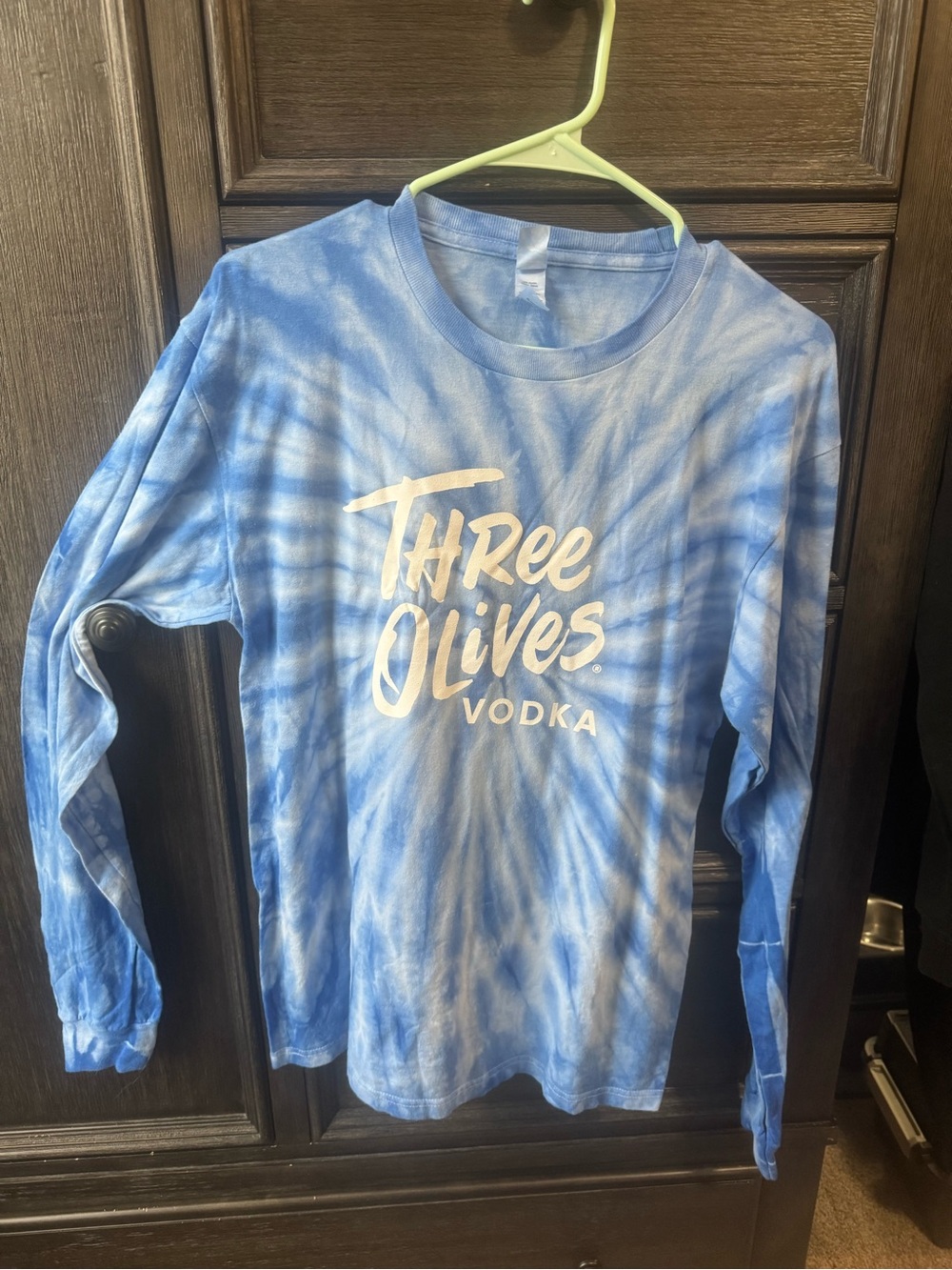Three olives medium long sleeve